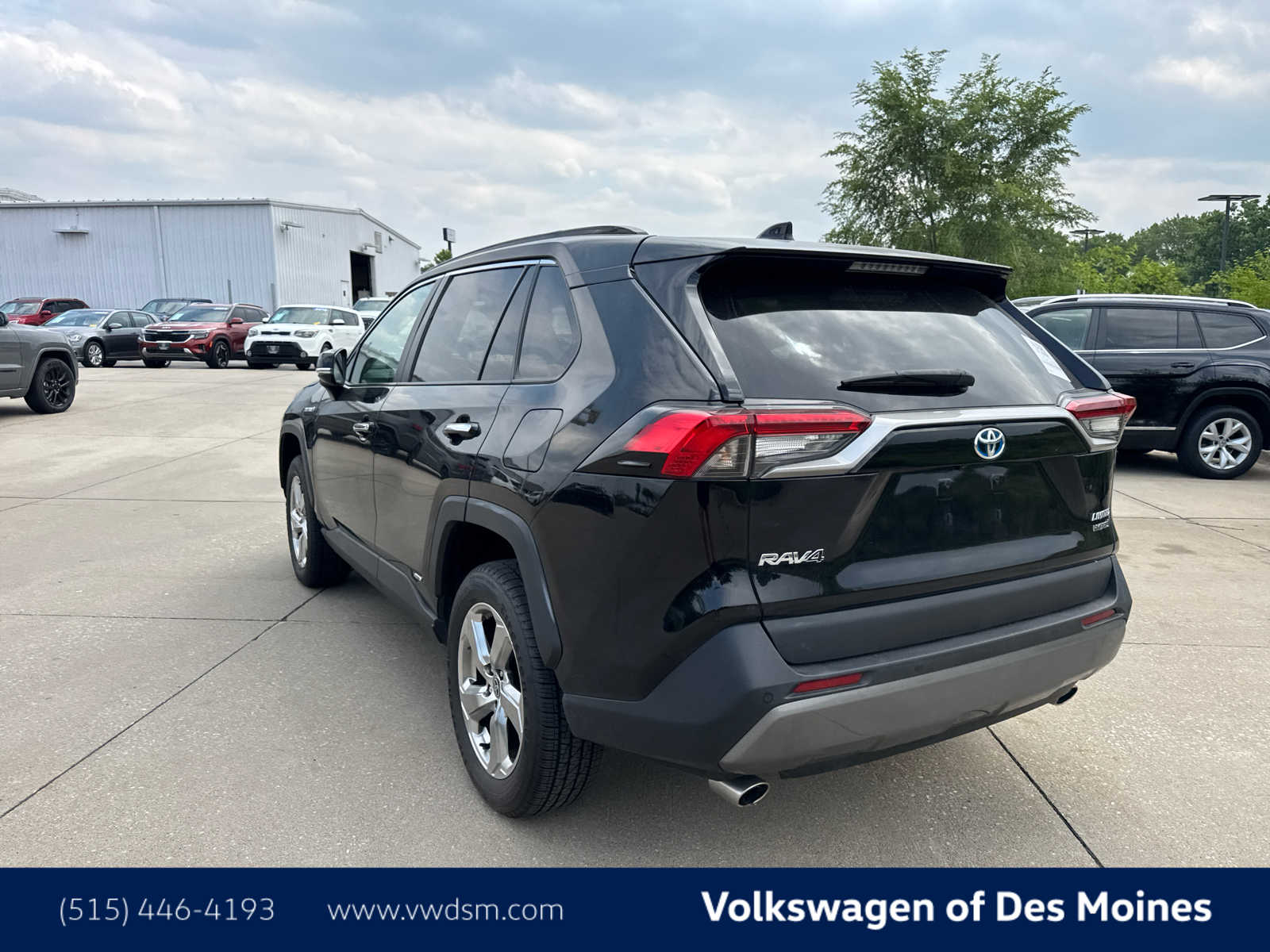 Thumbnail: 2021 Toyota RAV4 - 10
