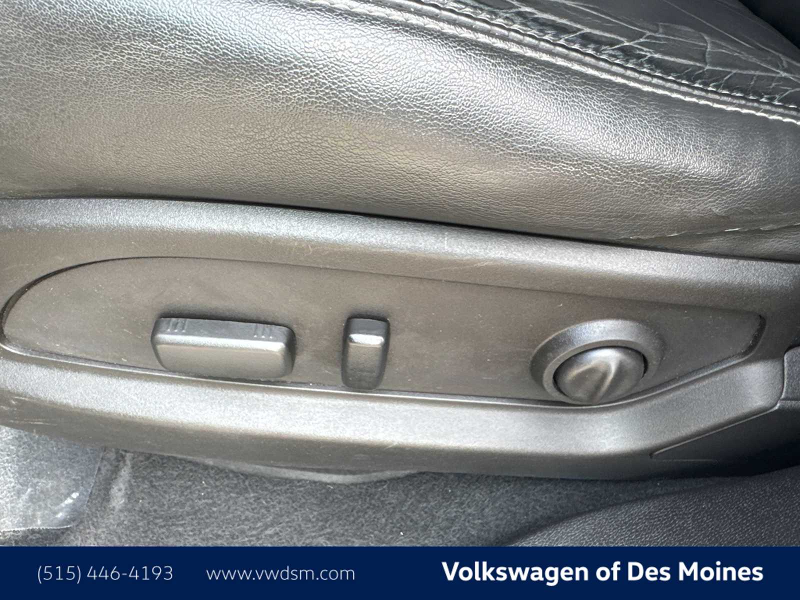 Thumbnail: 2015 GMC Acadia - 25