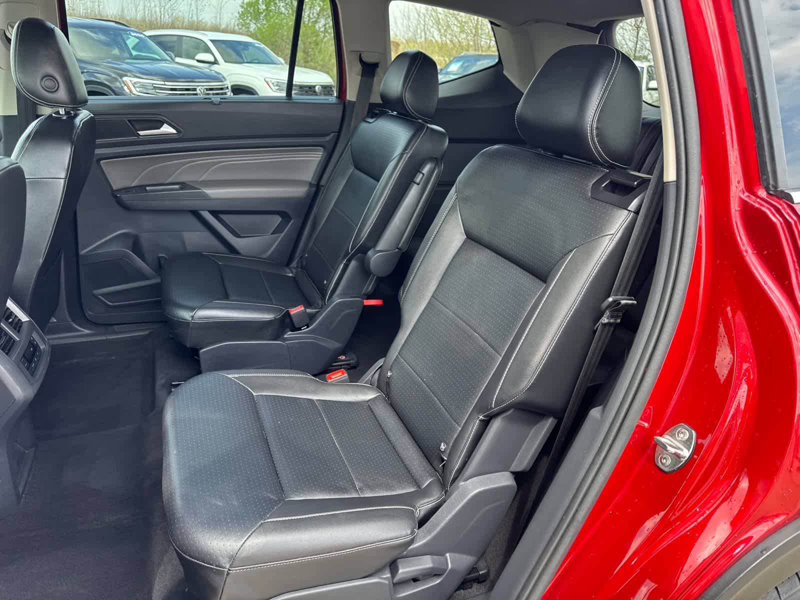 Thumbnail: 2022 Volkswagen Atlas - 12