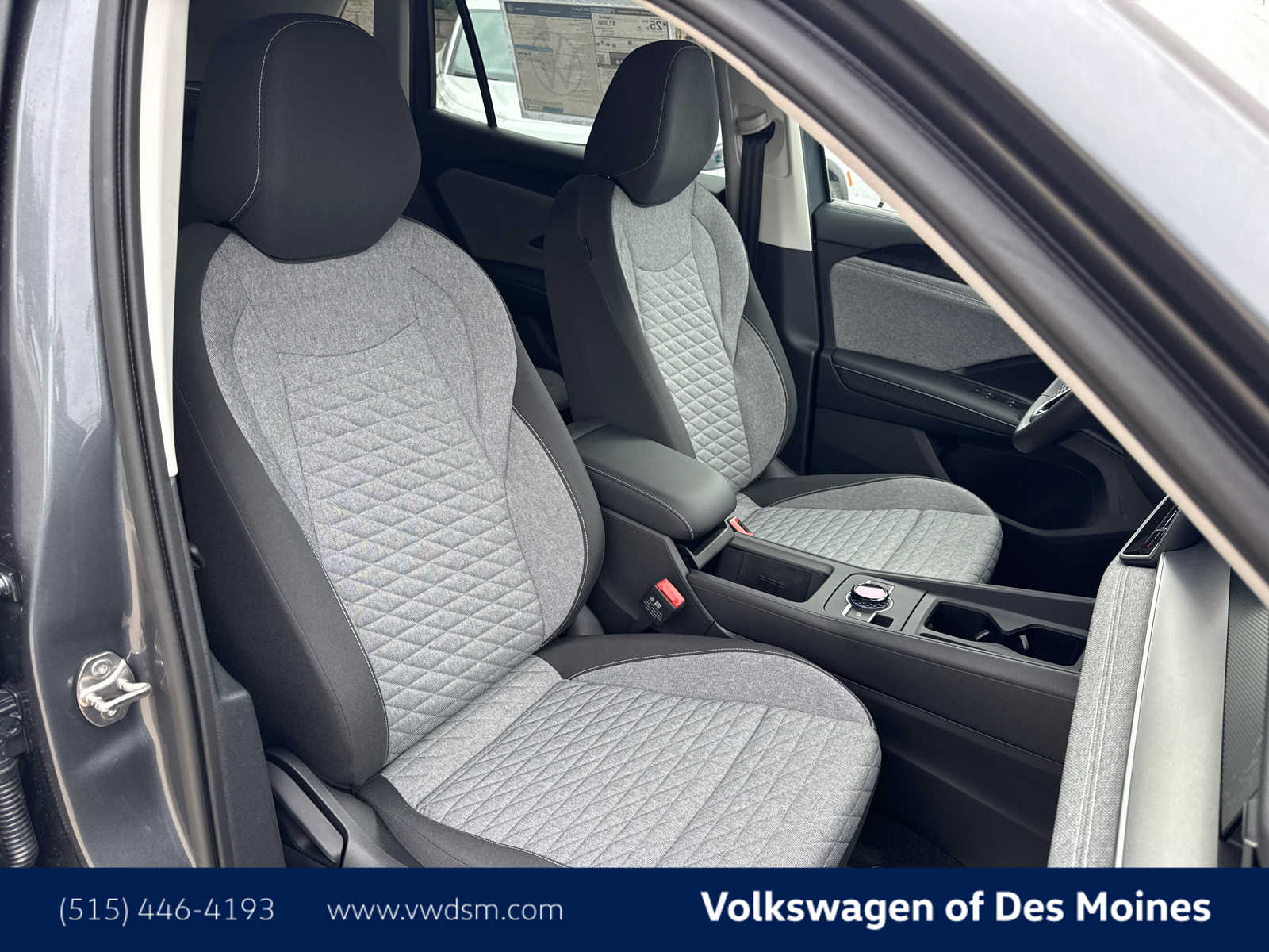 Thumbnail: 2025 Volkswagen Tiguan - 14