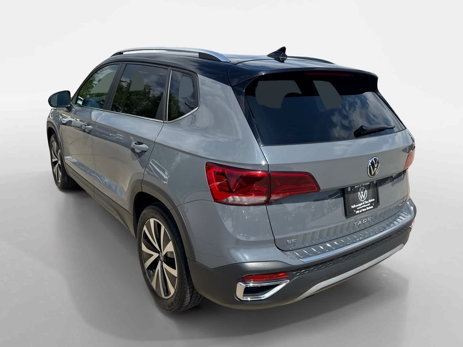 Thumbnail: 2023 Volkswagen Taos - 4