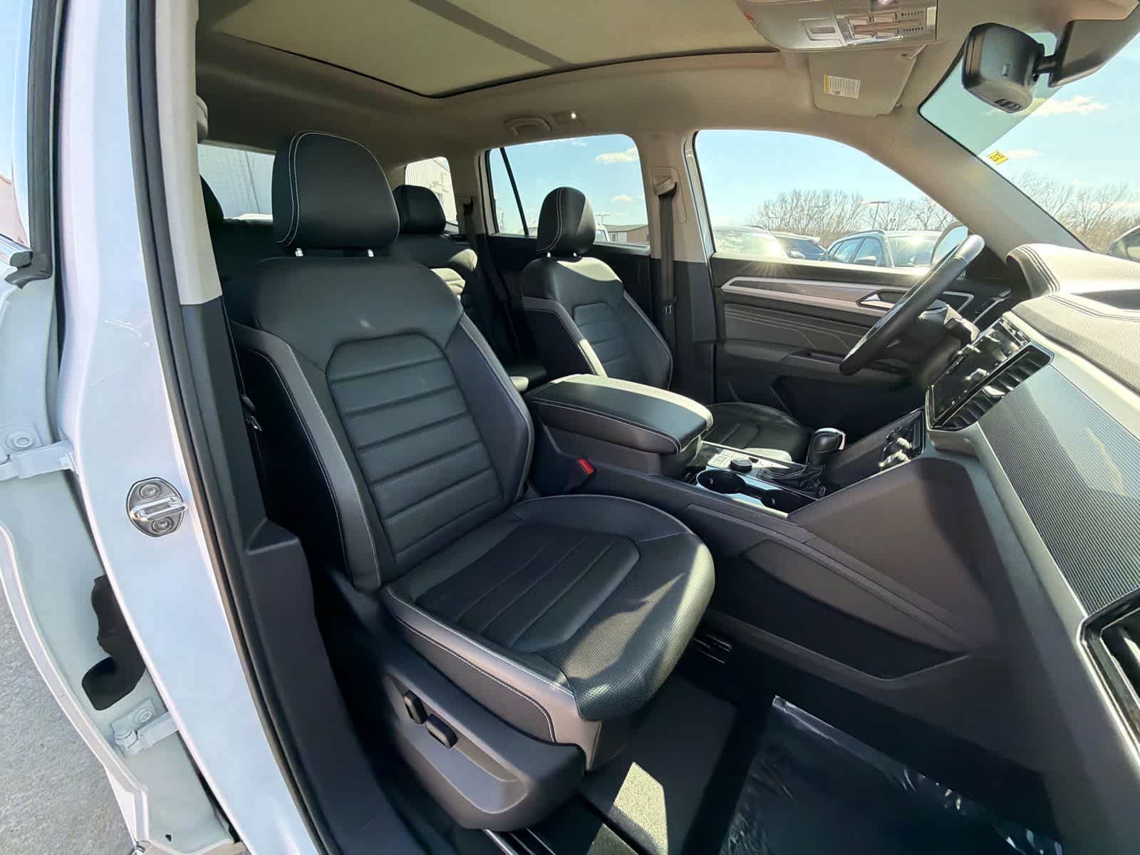 Thumbnail: 2023 Volkswagen Atlas - 15