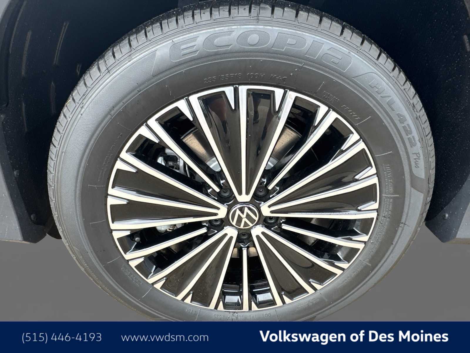 Thumbnail: 2025 Volkswagen Tiguan - 7