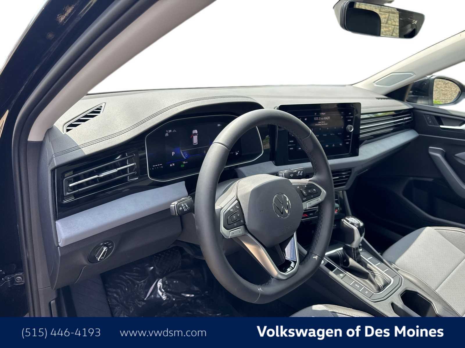 Thumbnail: 2025 Volkswagen Jetta - 2