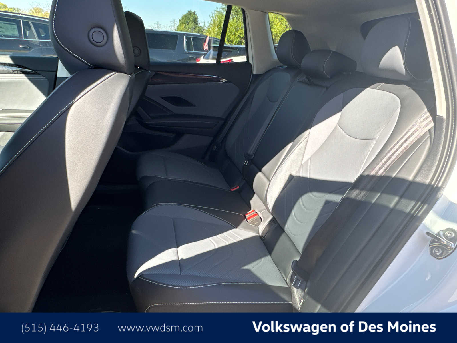 Thumbnail: 2025 Volkswagen Tiguan - 12