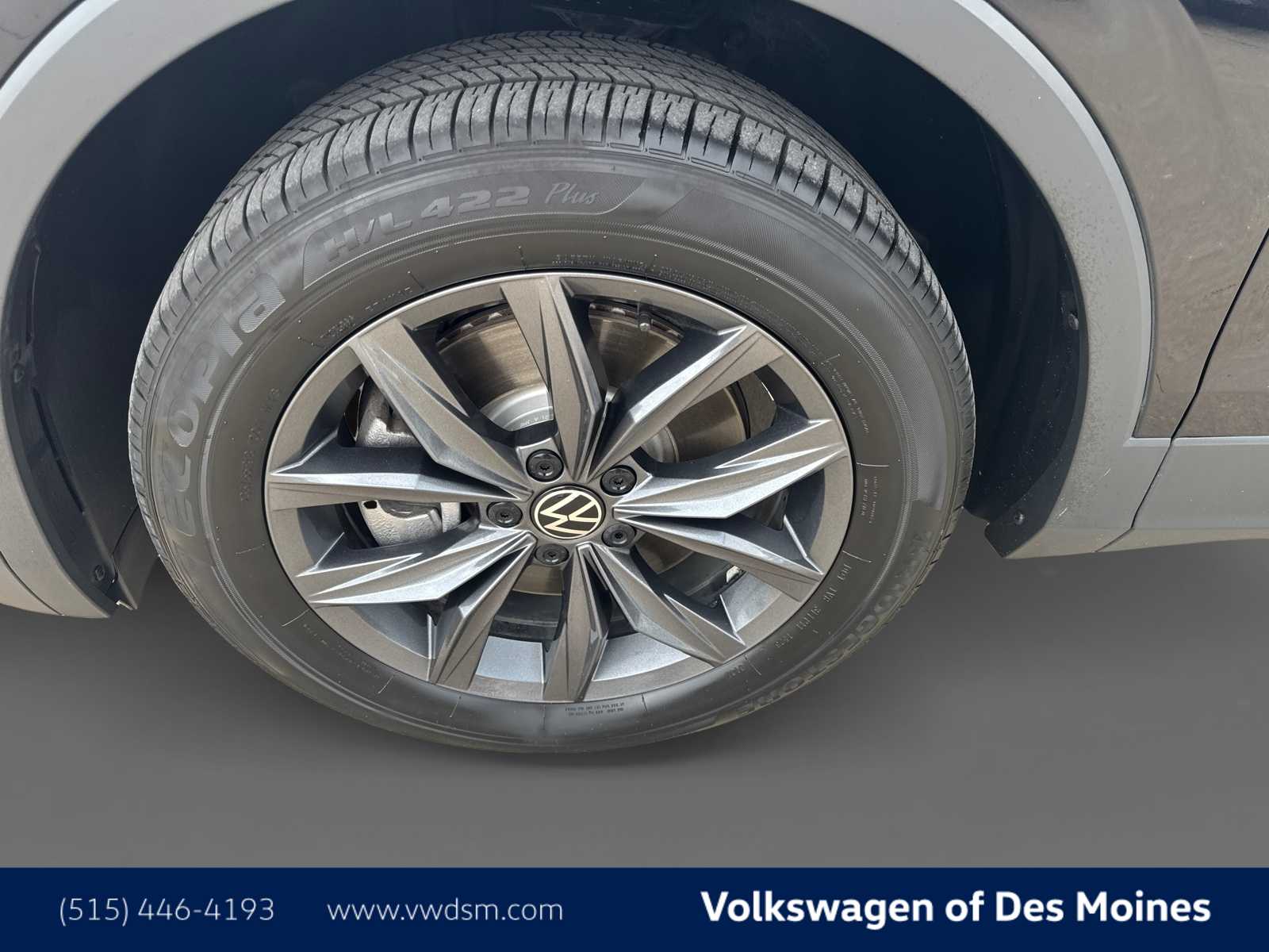 Thumbnail: 2023 Volkswagen Tiguan - 8