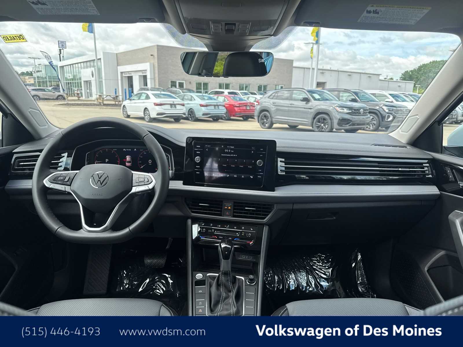 Thumbnail: 2025 Volkswagen Jetta - 10