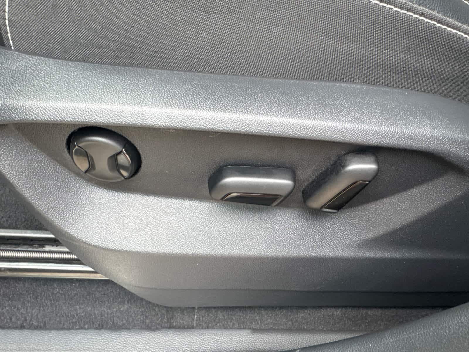 Thumbnail: 2025 Volkswagen Atlas - 24