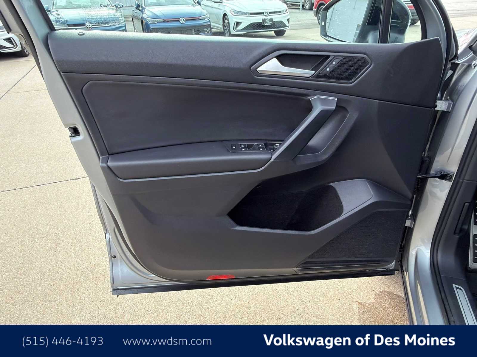 Thumbnail: 2021 Volkswagen Tiguan - 21