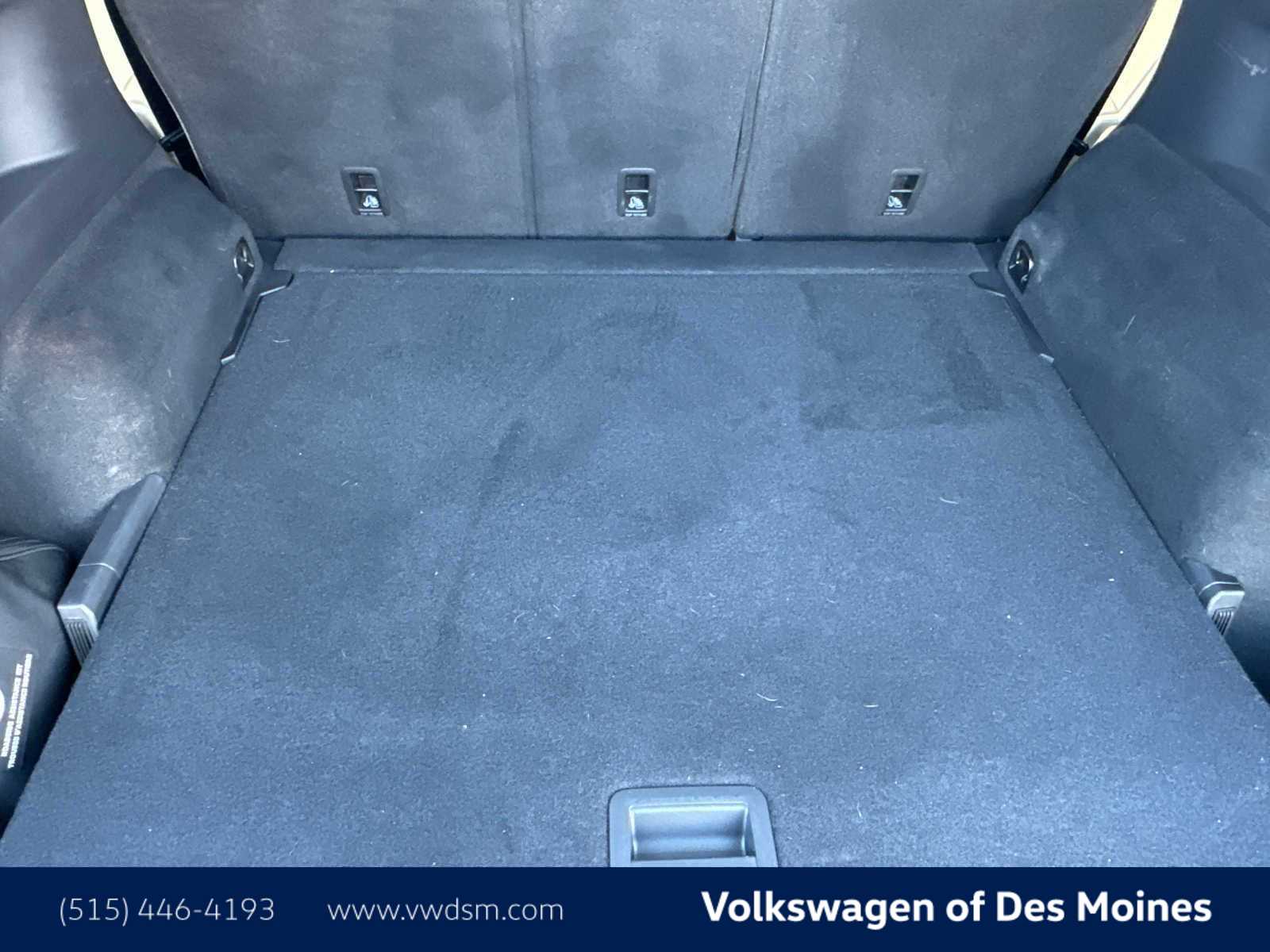 Thumbnail: 2022 Volkswagen Tiguan - 19