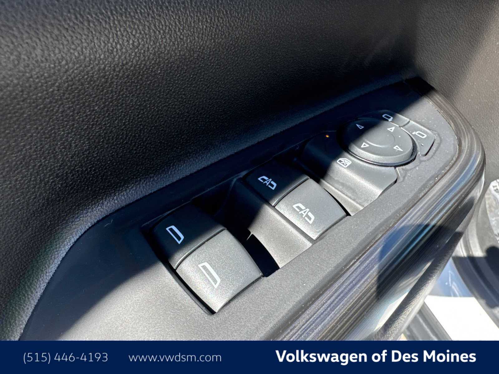 Thumbnail: 2023 GMC Acadia - 23