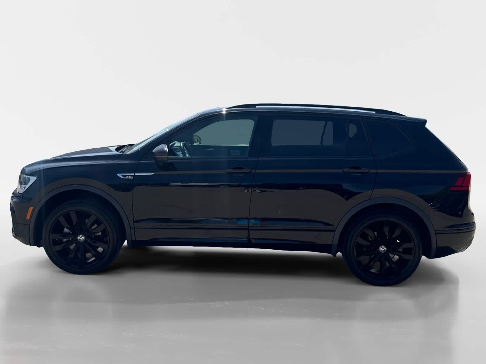 Thumbnail: 2021 Volkswagen Tiguan - 3