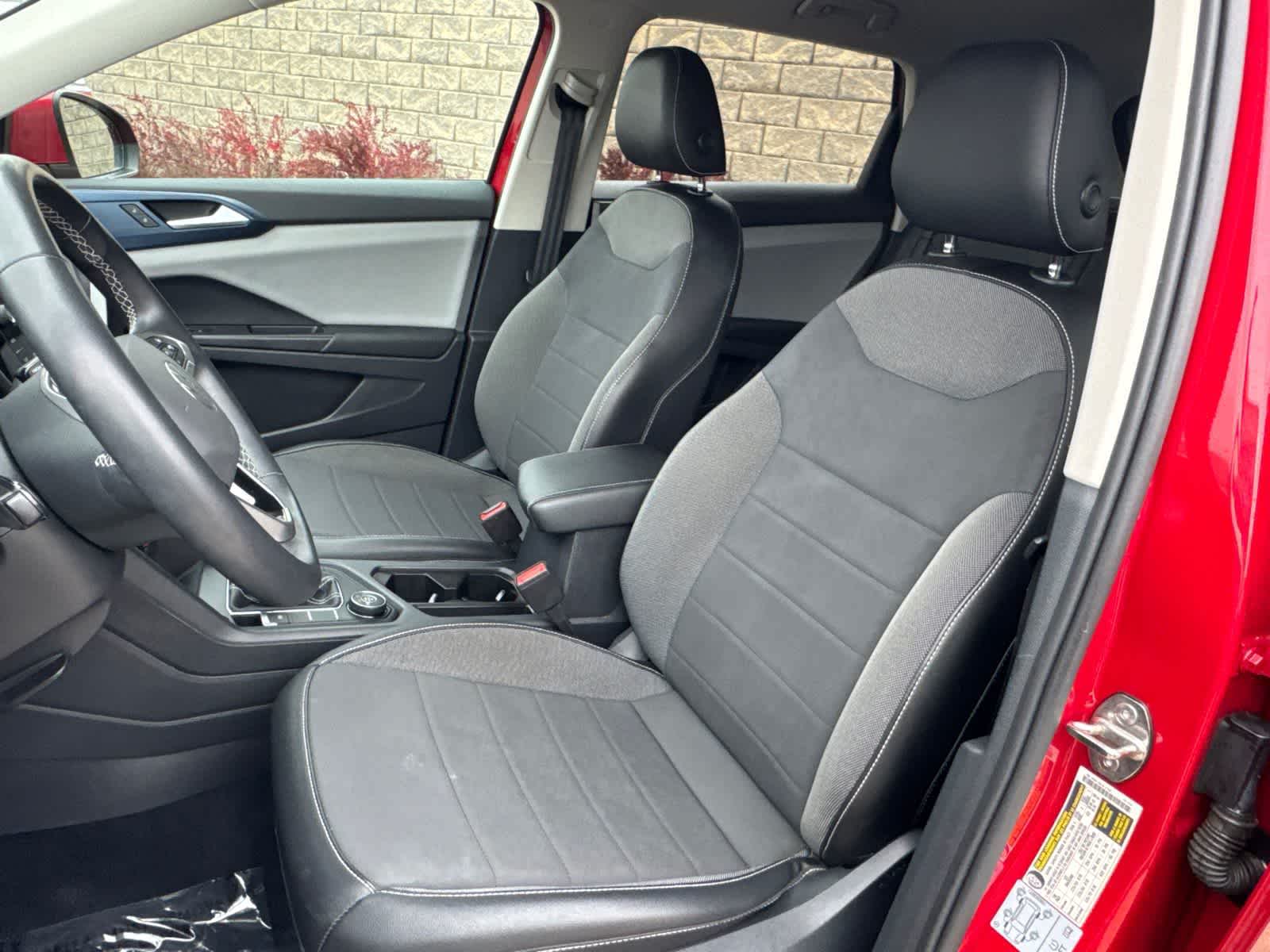 Thumbnail: 2022 Volkswagen Taos - 11