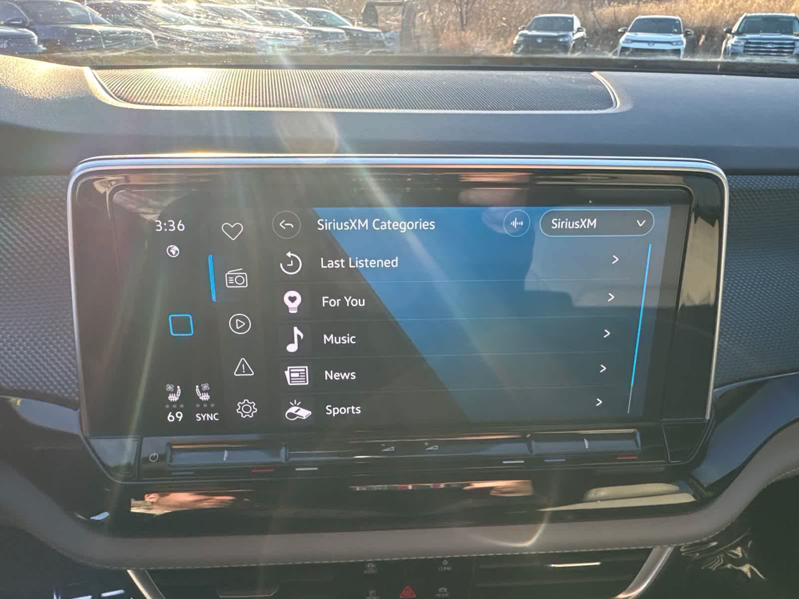 Thumbnail: 2025 Volkswagen Atlas - 17