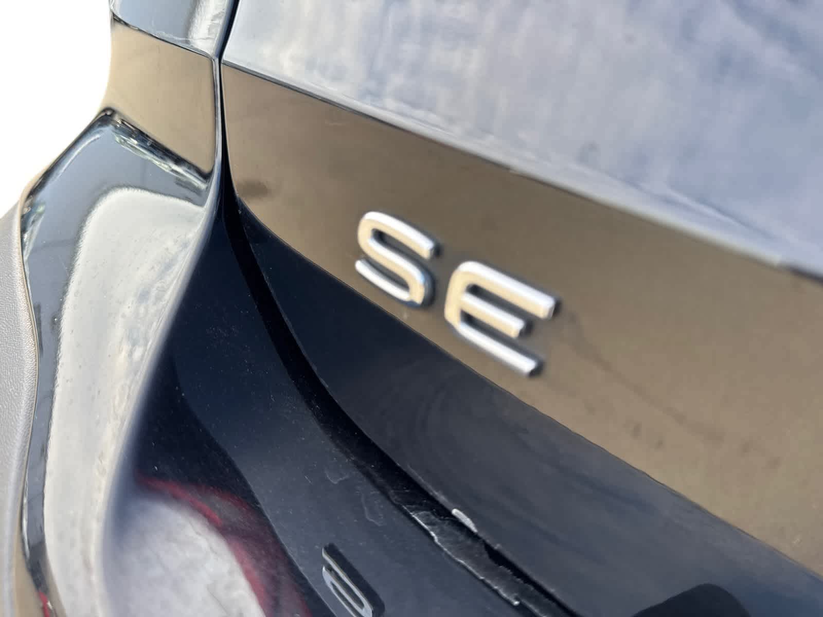 Thumbnail: 2023 Volkswagen Taos - 6