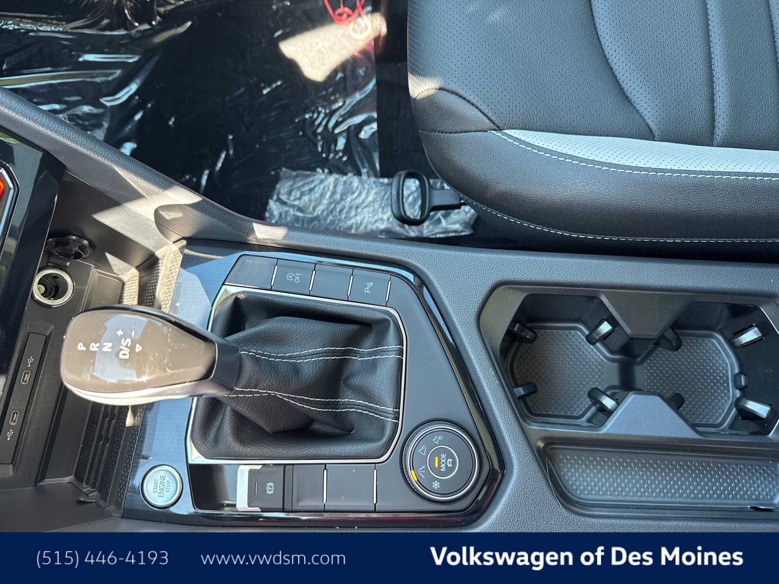 Thumbnail: 2025 Volkswagen Taos - 15