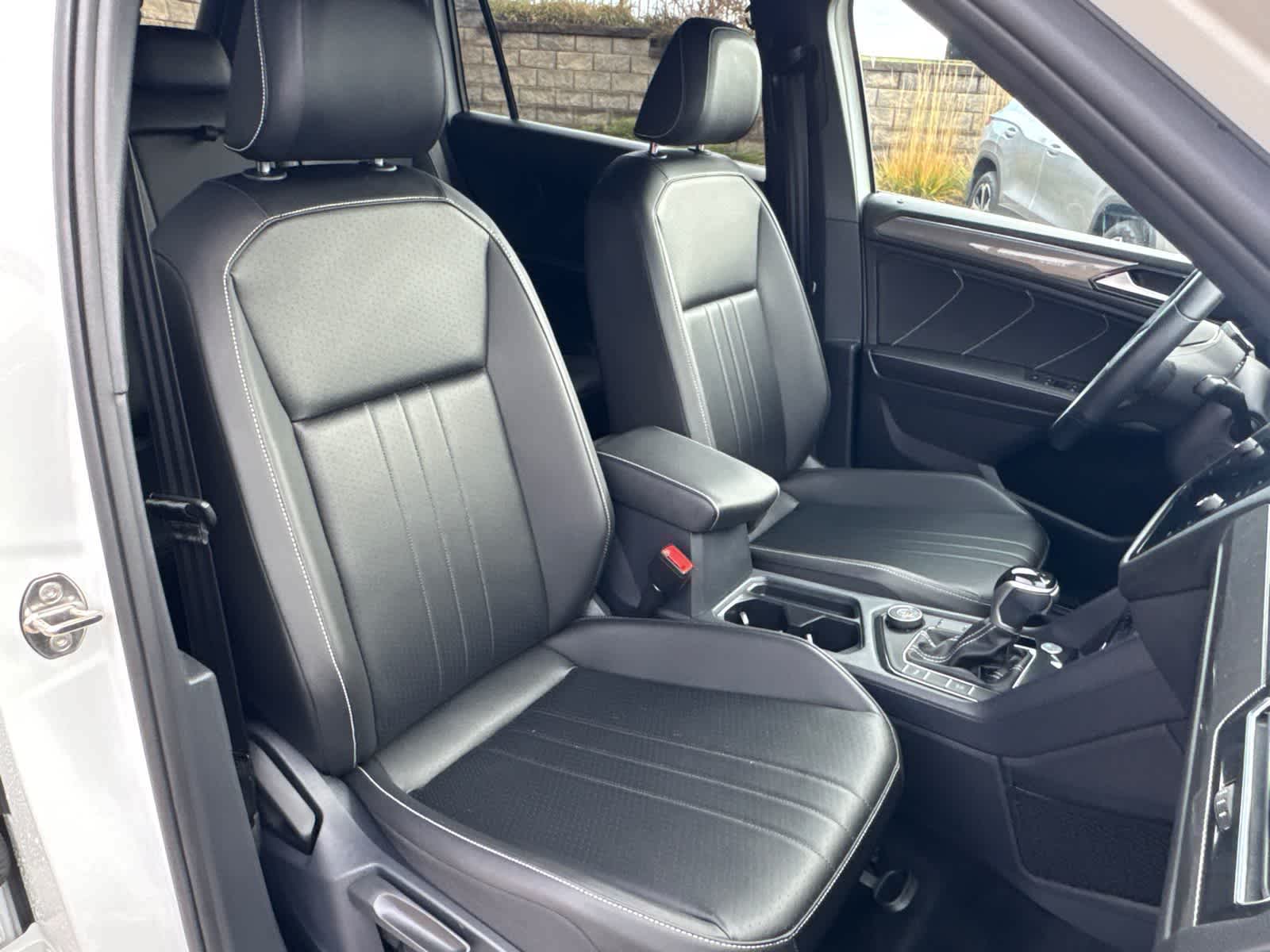 Thumbnail: 2022 Volkswagen Tiguan - 14