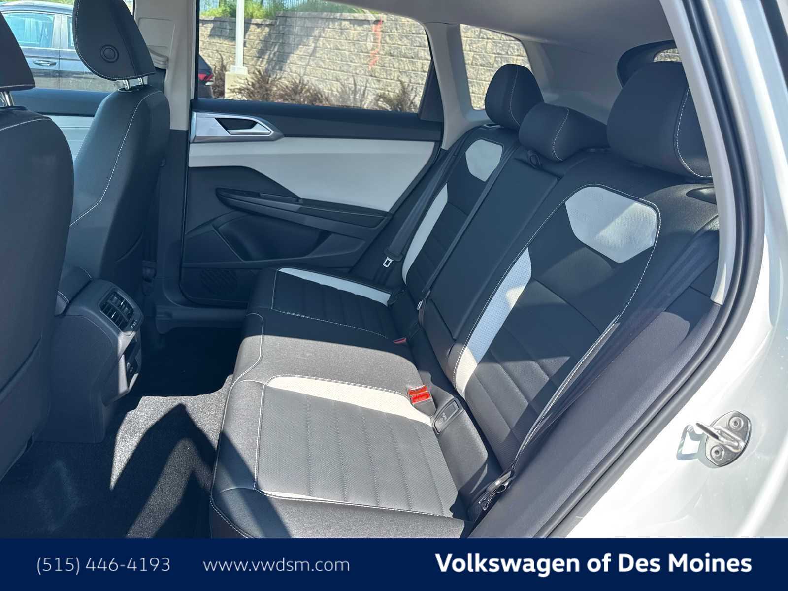 Thumbnail: 2025 Volkswagen Taos - 12