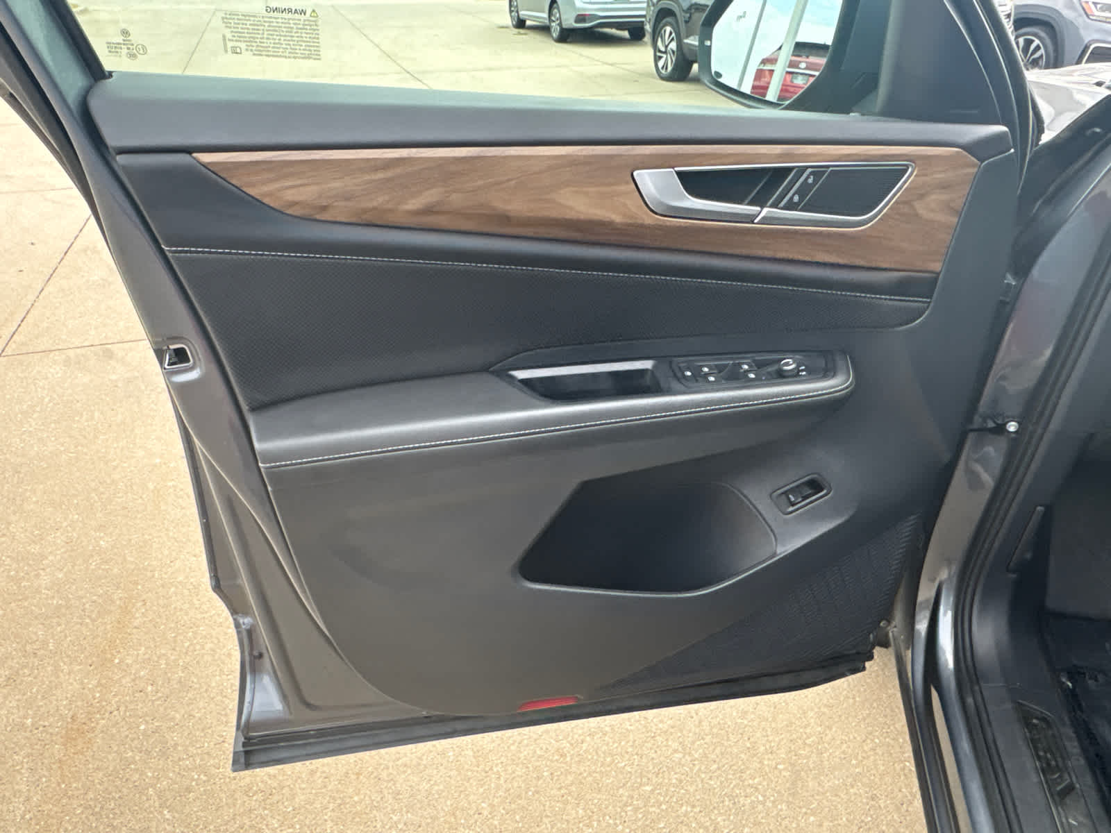 Thumbnail: 2025 Volkswagen Atlas - 22