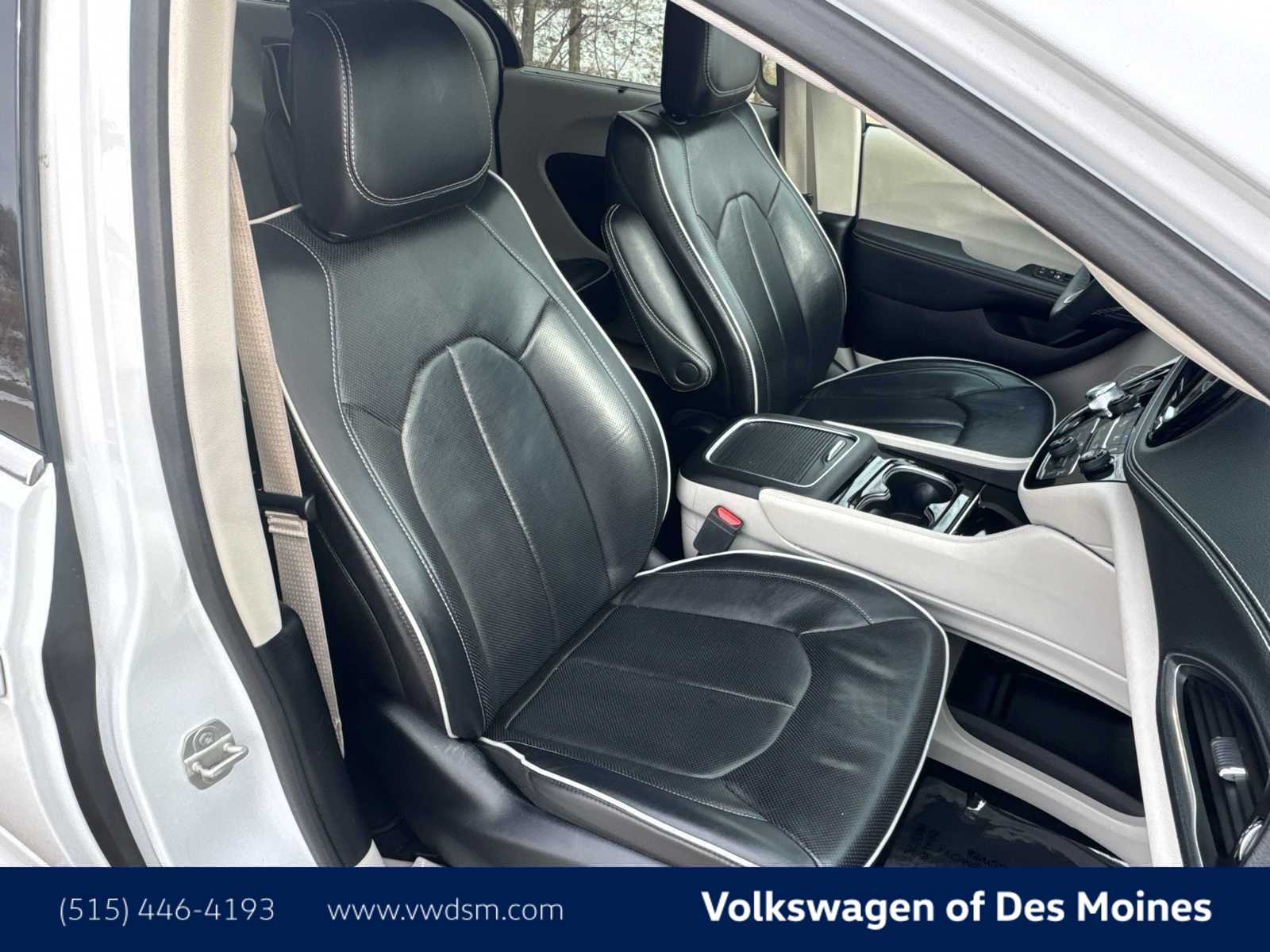 Thumbnail: 2024 Chrysler Pacifica - 15