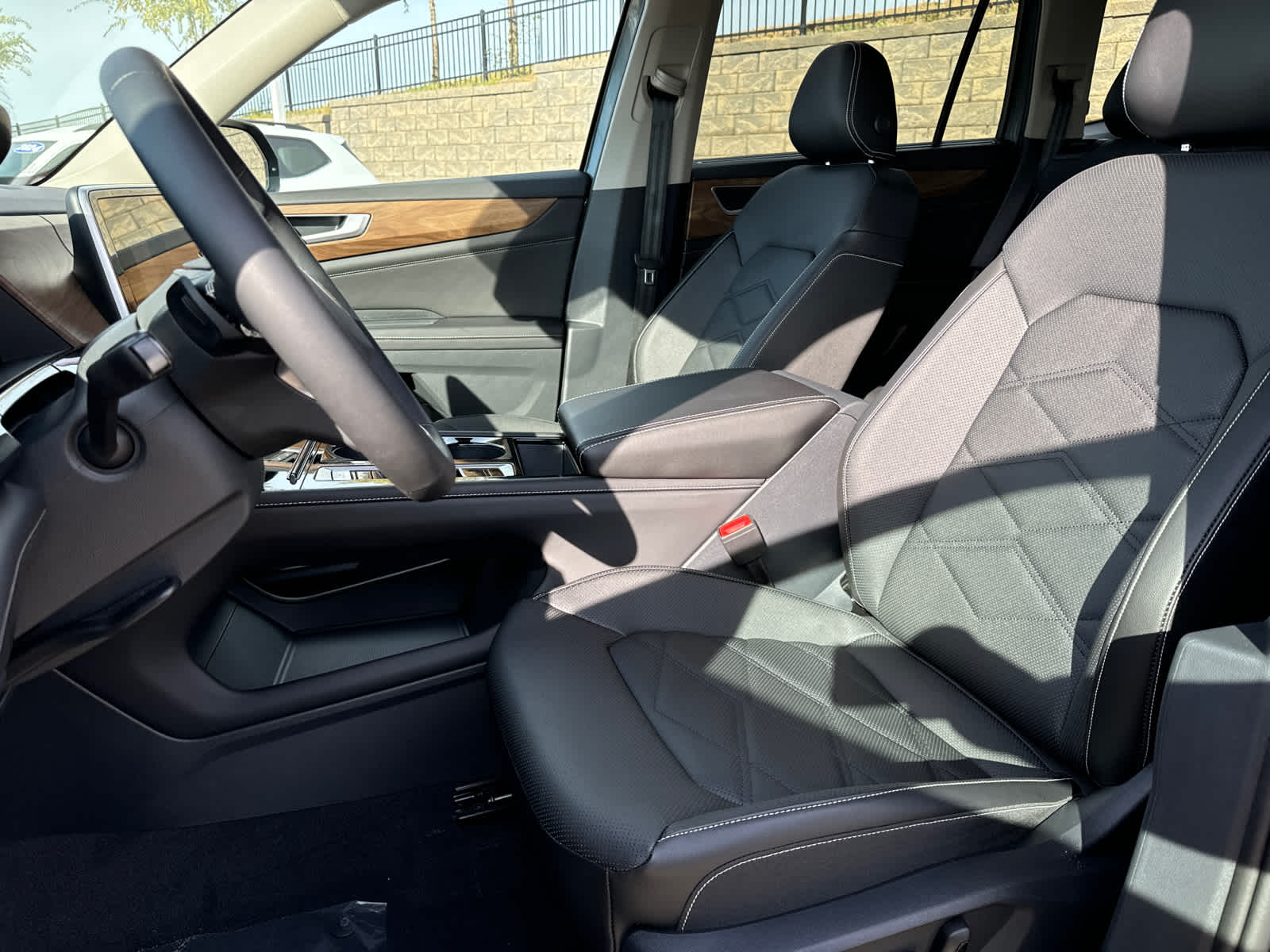 Thumbnail: 2025 Volkswagen Atlas - 11