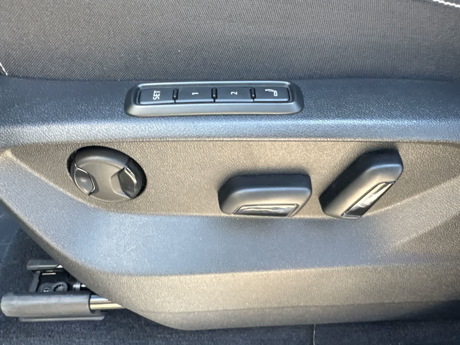 Thumbnail: 2025 Volkswagen Atlas - 24