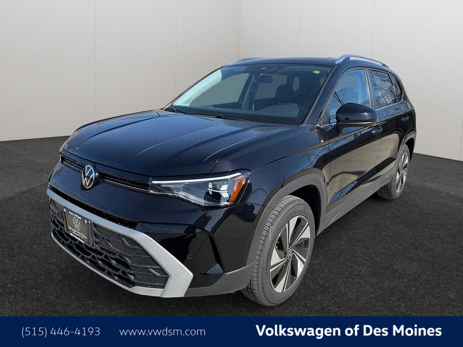 2025 Volkswagen Taos SE -
                  Johnston, IA