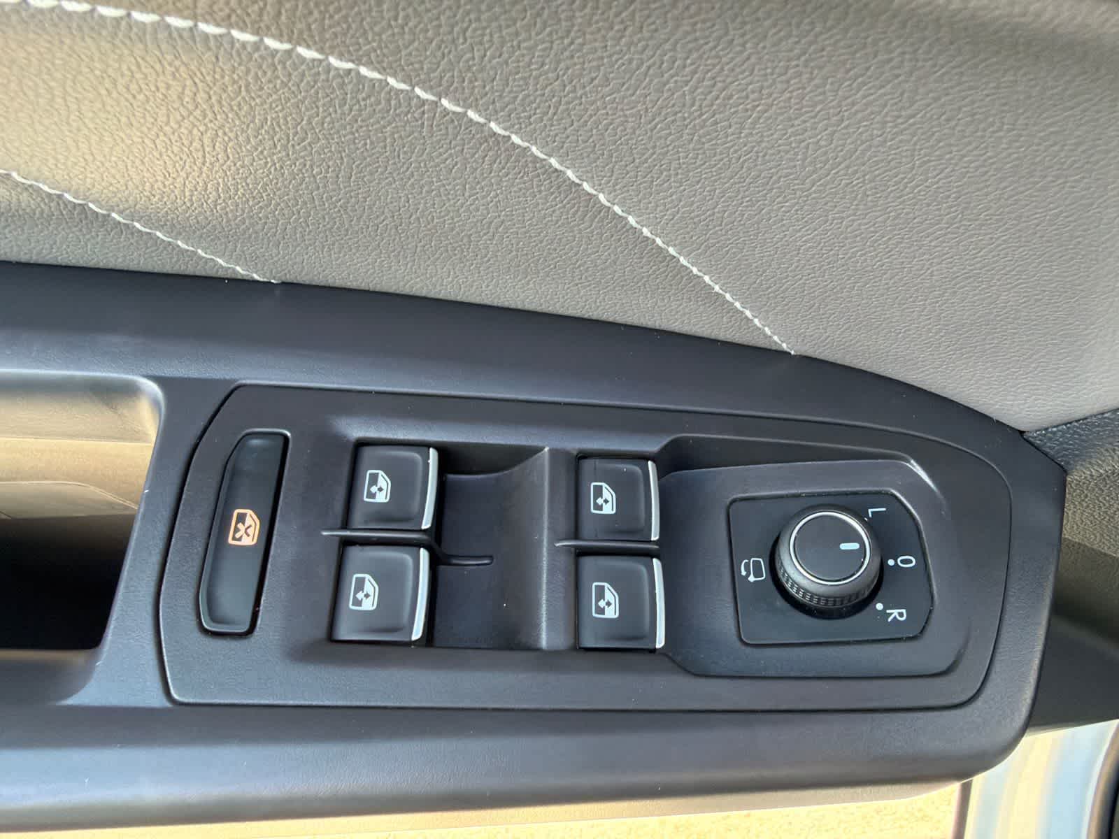 Thumbnail: 2023 Volkswagen Atlas - 23