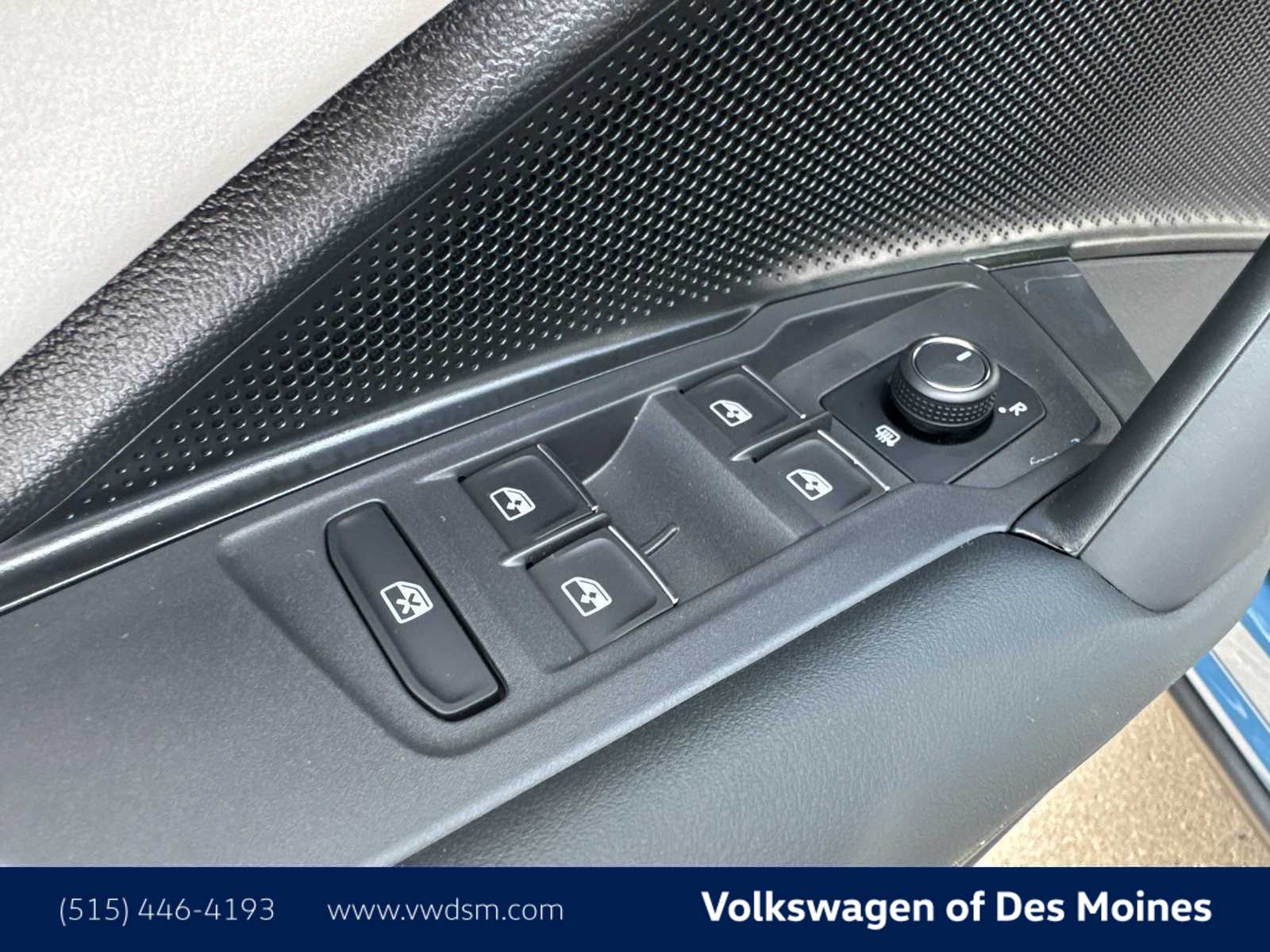 Thumbnail: 2025 Volkswagen Tiguan - 23