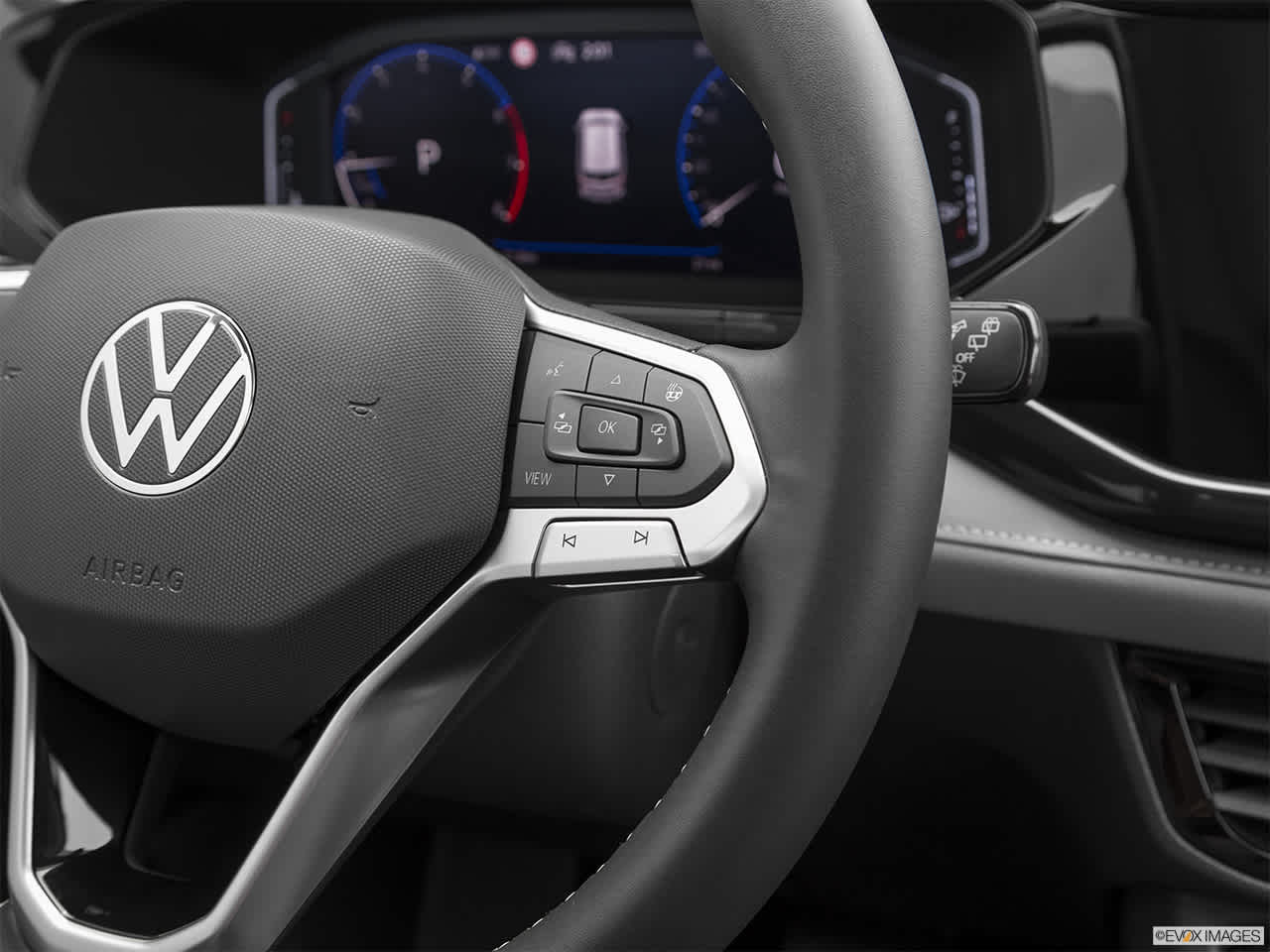 Thumbnail: 2022 Volkswagen Taos - 17