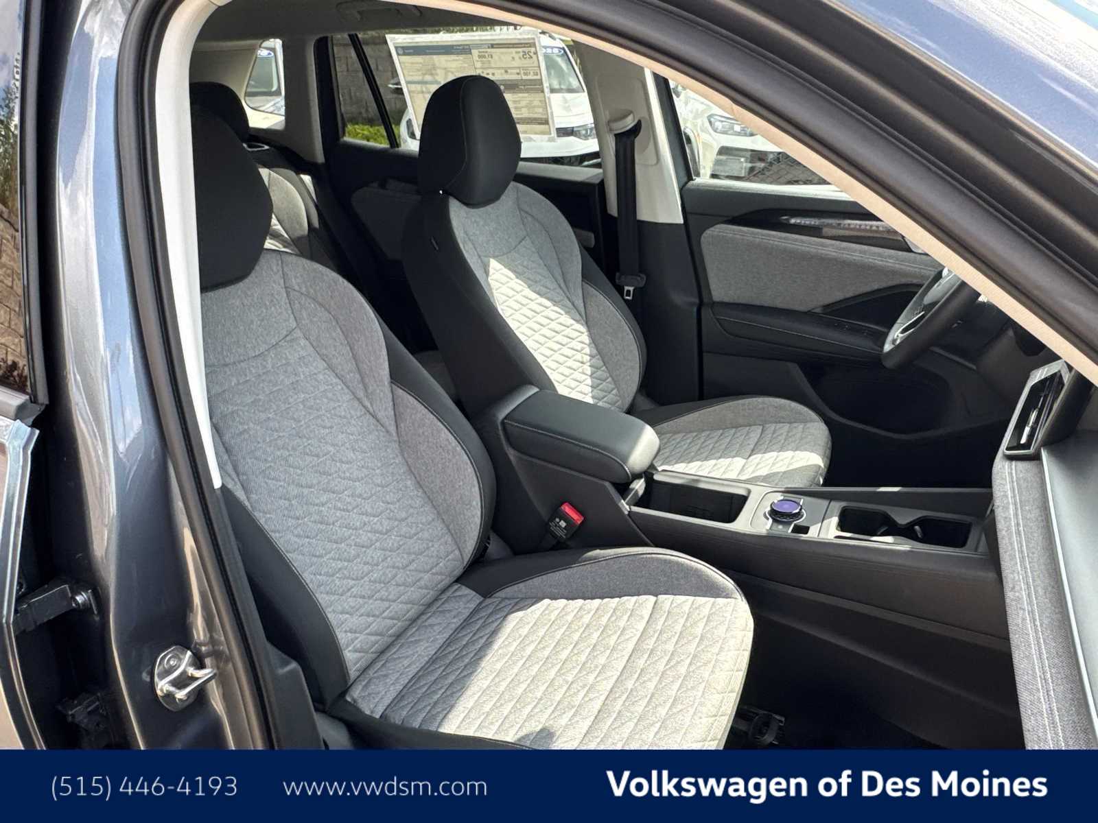 Thumbnail: 2025 Volkswagen Tiguan - 13