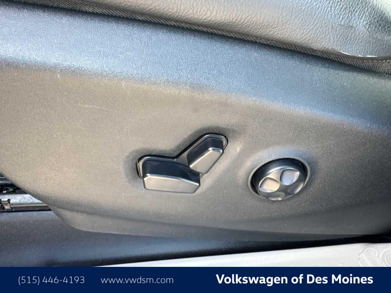 Thumbnail: 2017 Chrysler Pacifica - 25