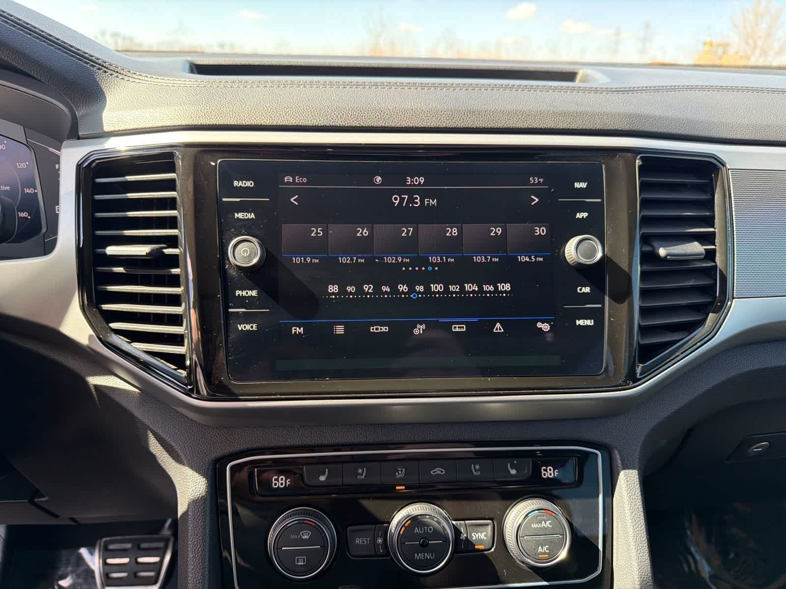 Thumbnail: 2023 Volkswagen Atlas - 18