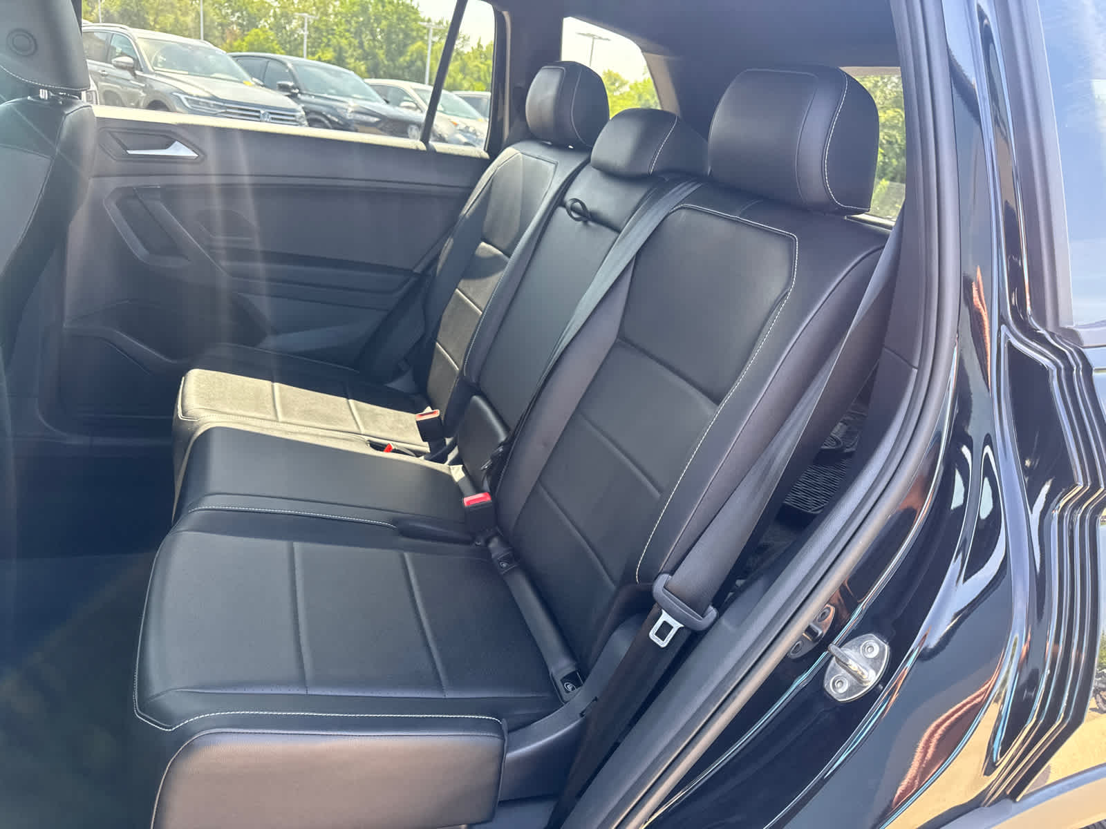 Thumbnail: 2021 Volkswagen Tiguan - 12