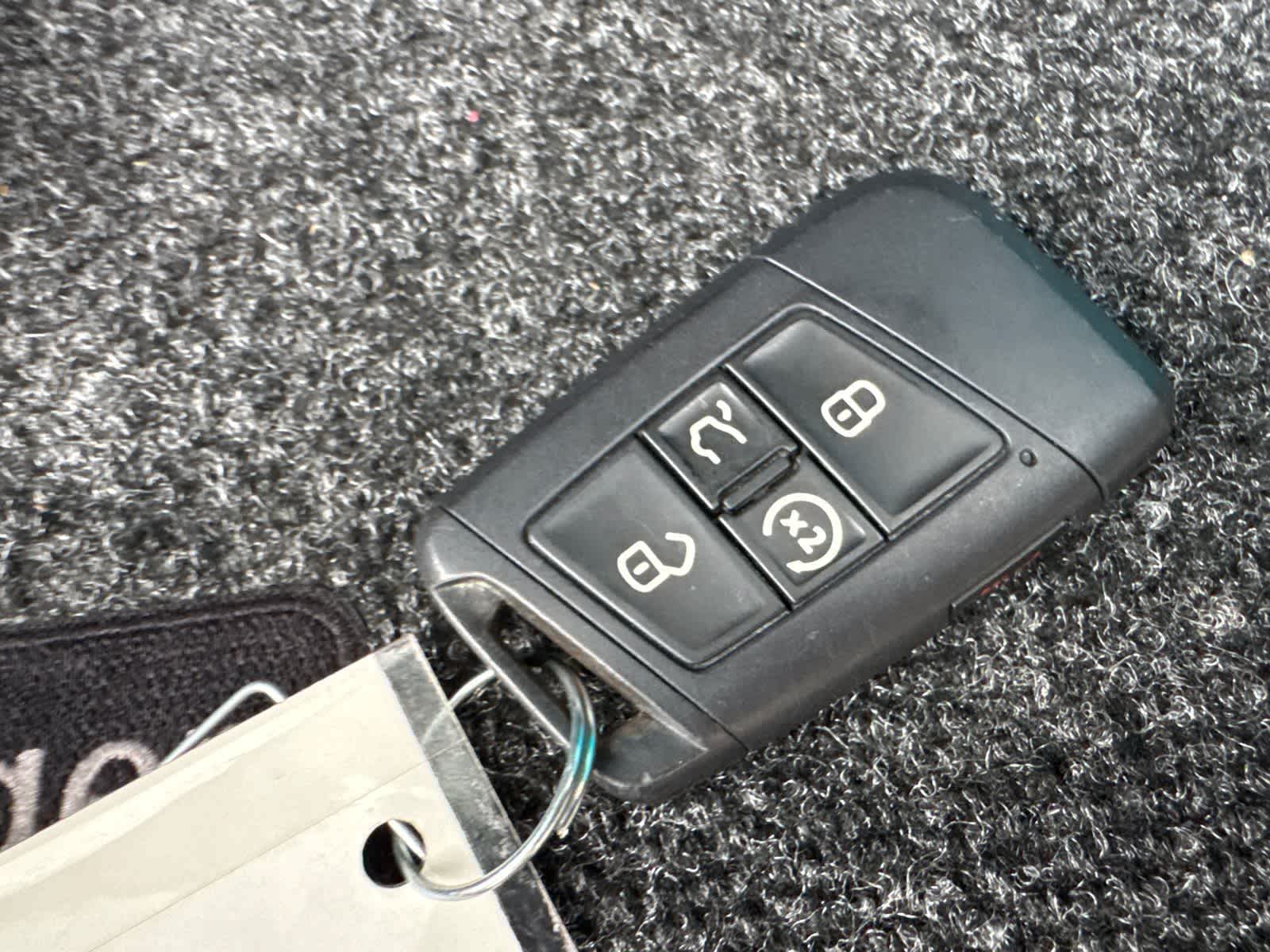 Thumbnail: 2022 Volkswagen Taos - 20