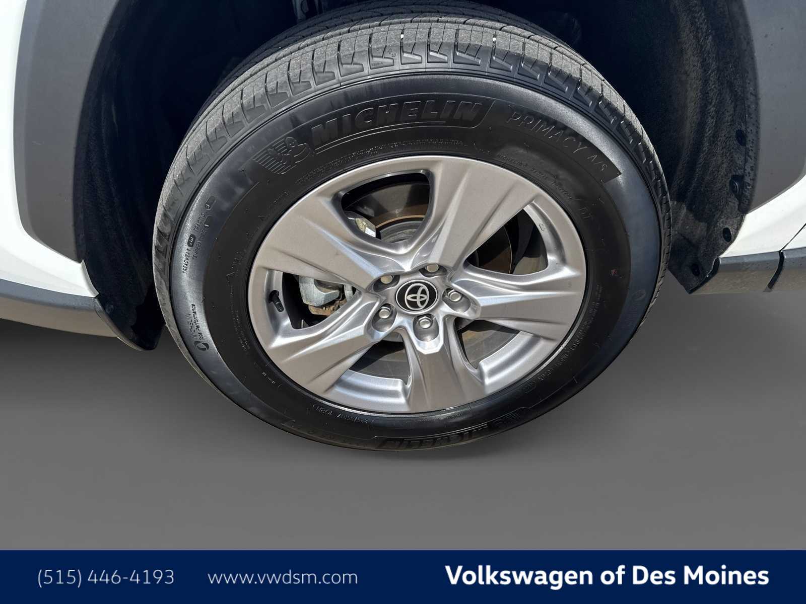 Thumbnail: 2025 Toyota RAV4 - 8