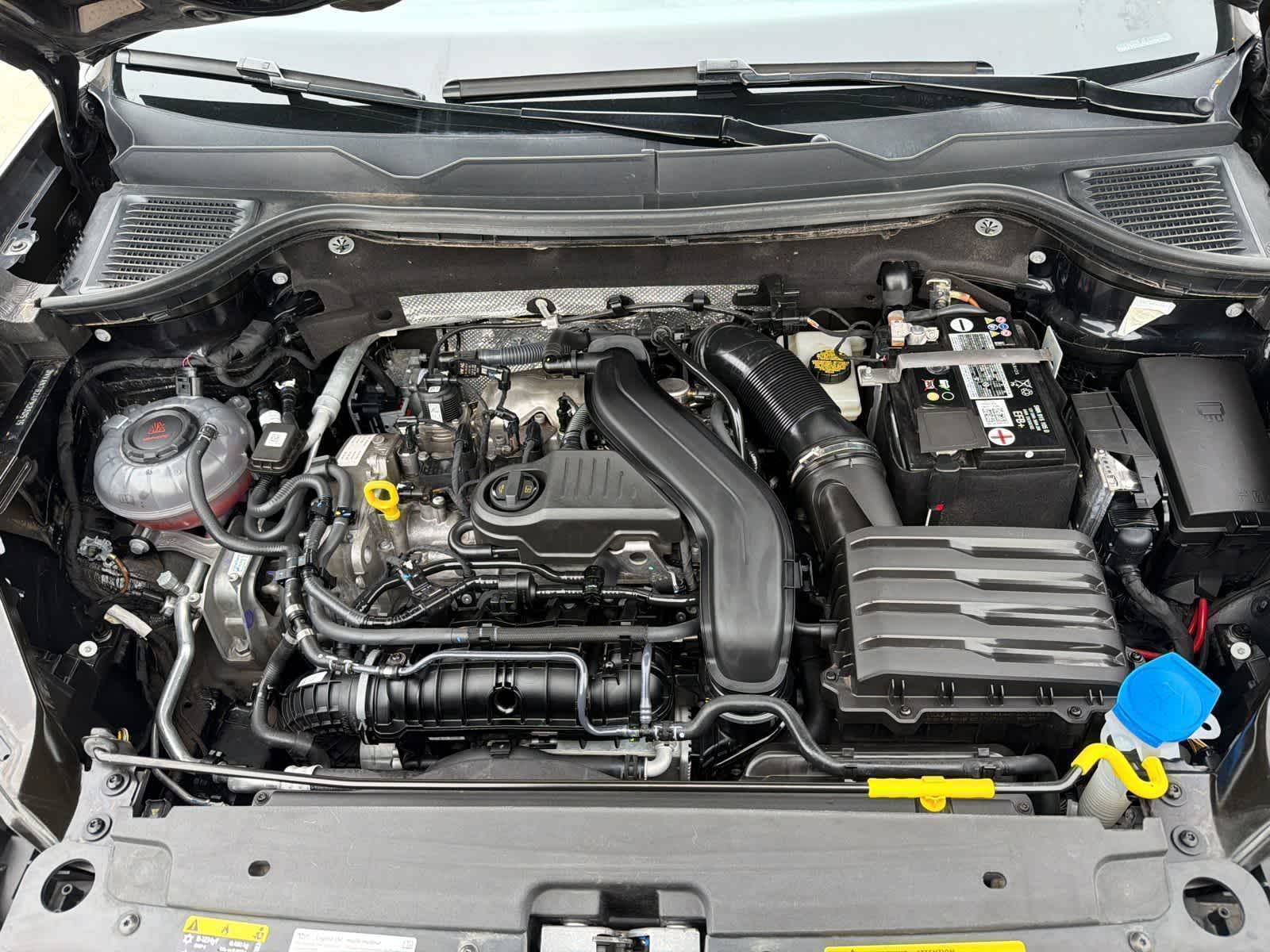 Thumbnail: 2023 Volkswagen Taos - 9