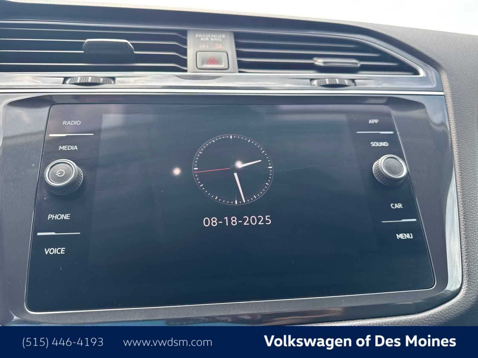 Thumbnail: 2024 Volkswagen Tiguan - 17