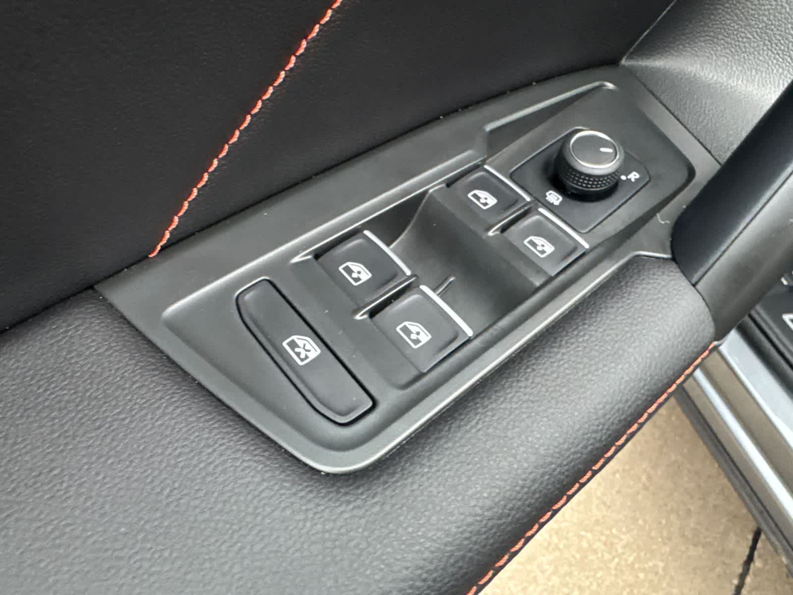 Thumbnail: 2024 Volkswagen Tiguan - 23