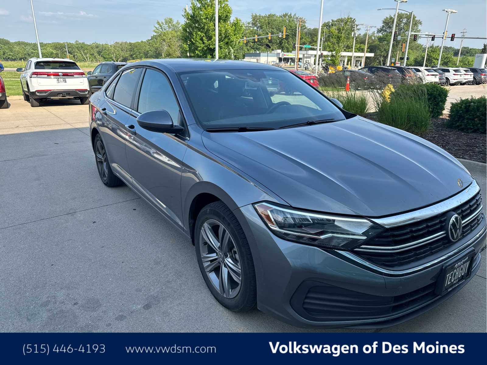 2023 Volkswagen Jetta SE -
                  Johnston, IA