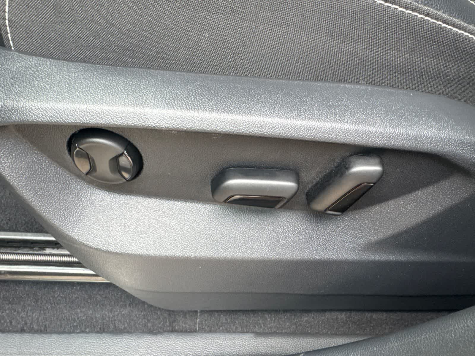 Thumbnail: 2025 Volkswagen Atlas - 24