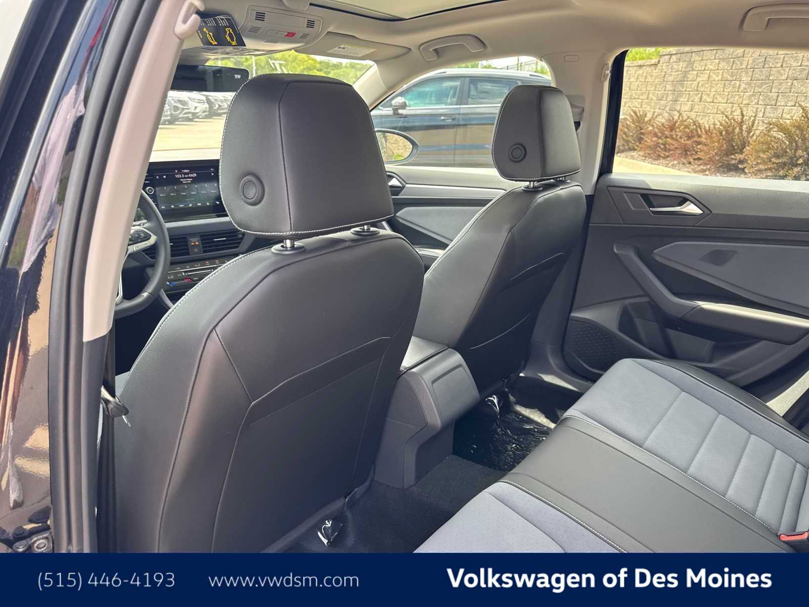 Thumbnail: 2025 Volkswagen Jetta - 13