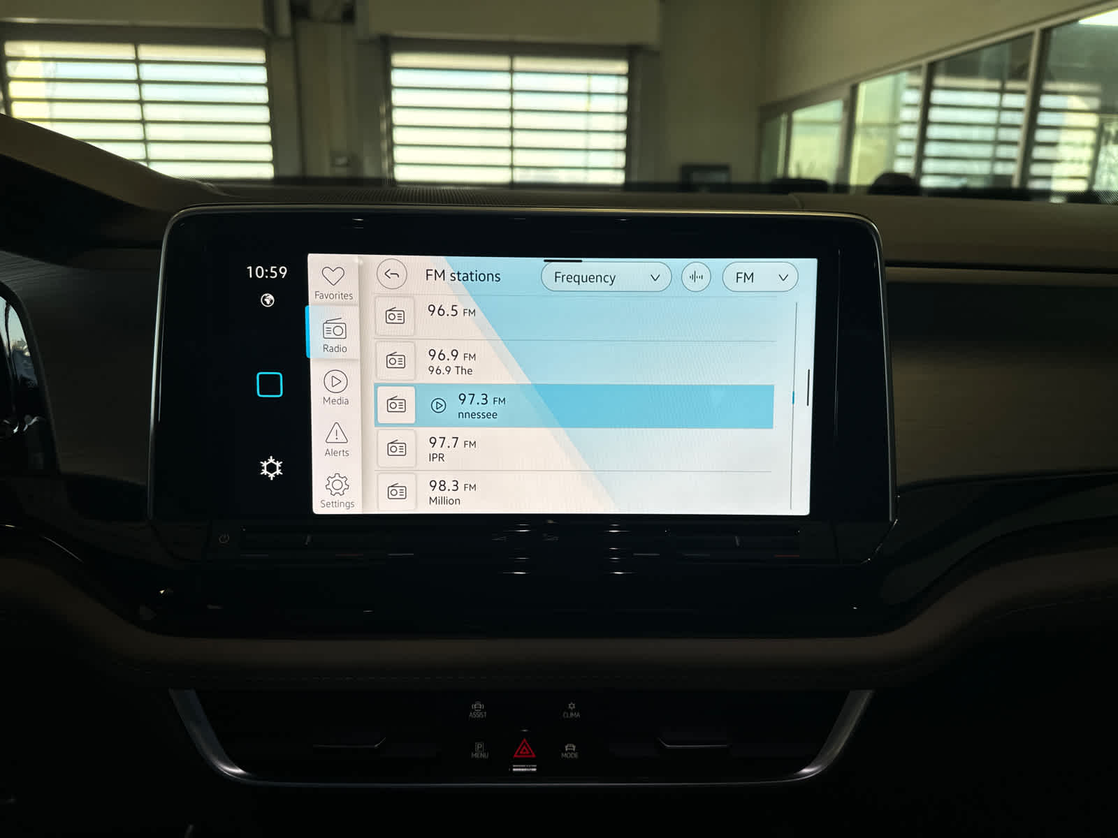 Thumbnail: 2025 Volkswagen Atlas - 17