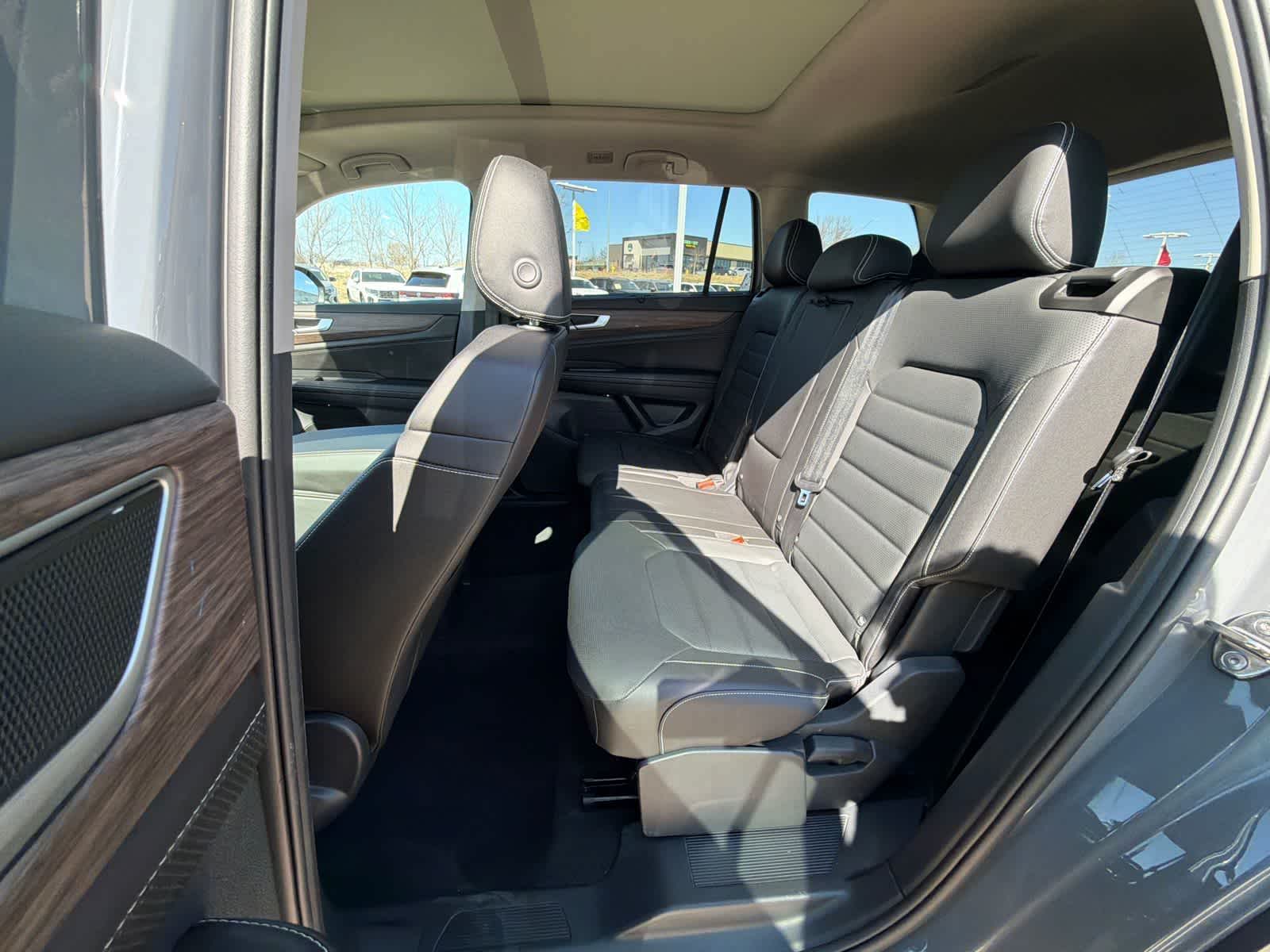 Thumbnail: 2025 Volkswagen Atlas - 12