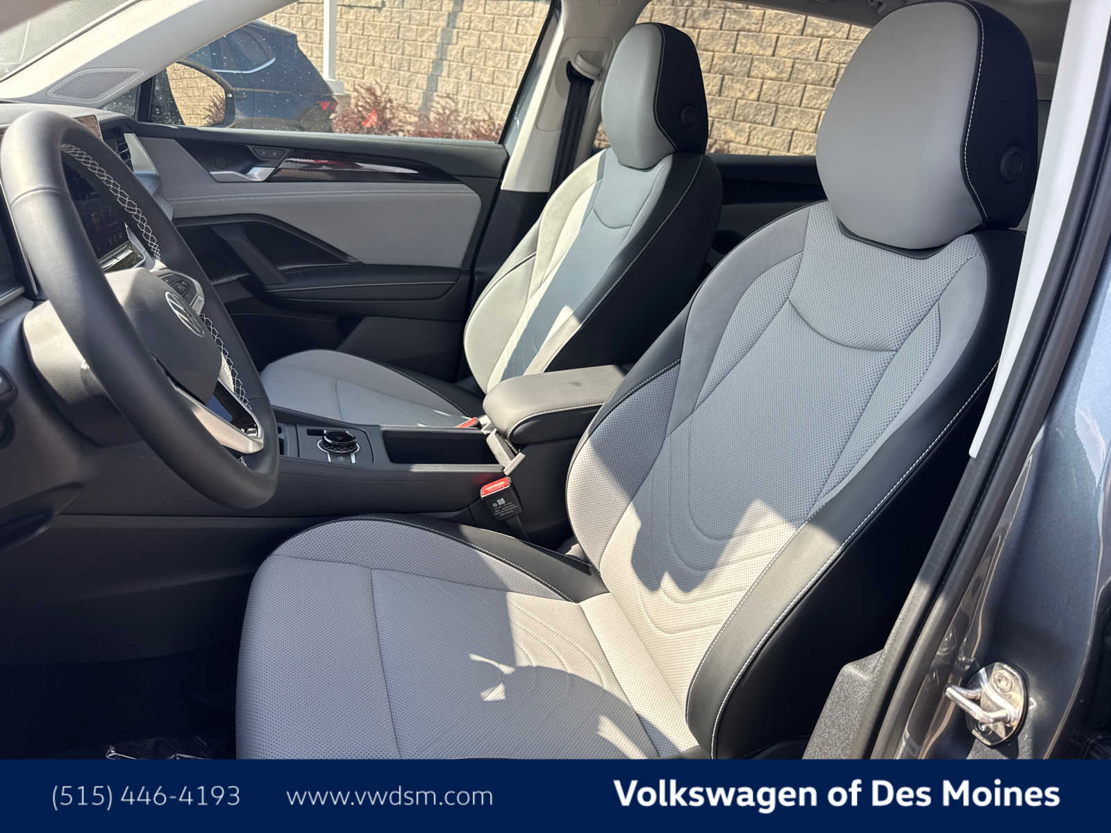 Thumbnail: 2025 Volkswagen Tiguan - 11