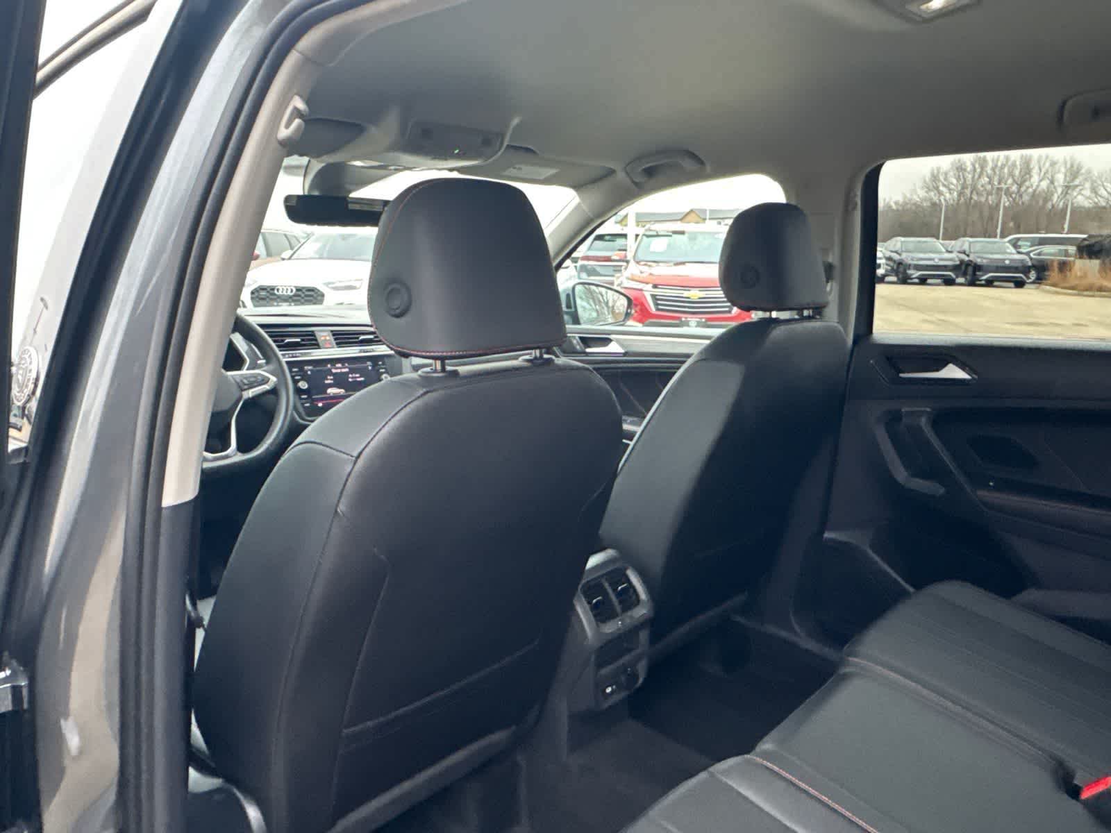 Thumbnail: 2024 Volkswagen Tiguan - 13