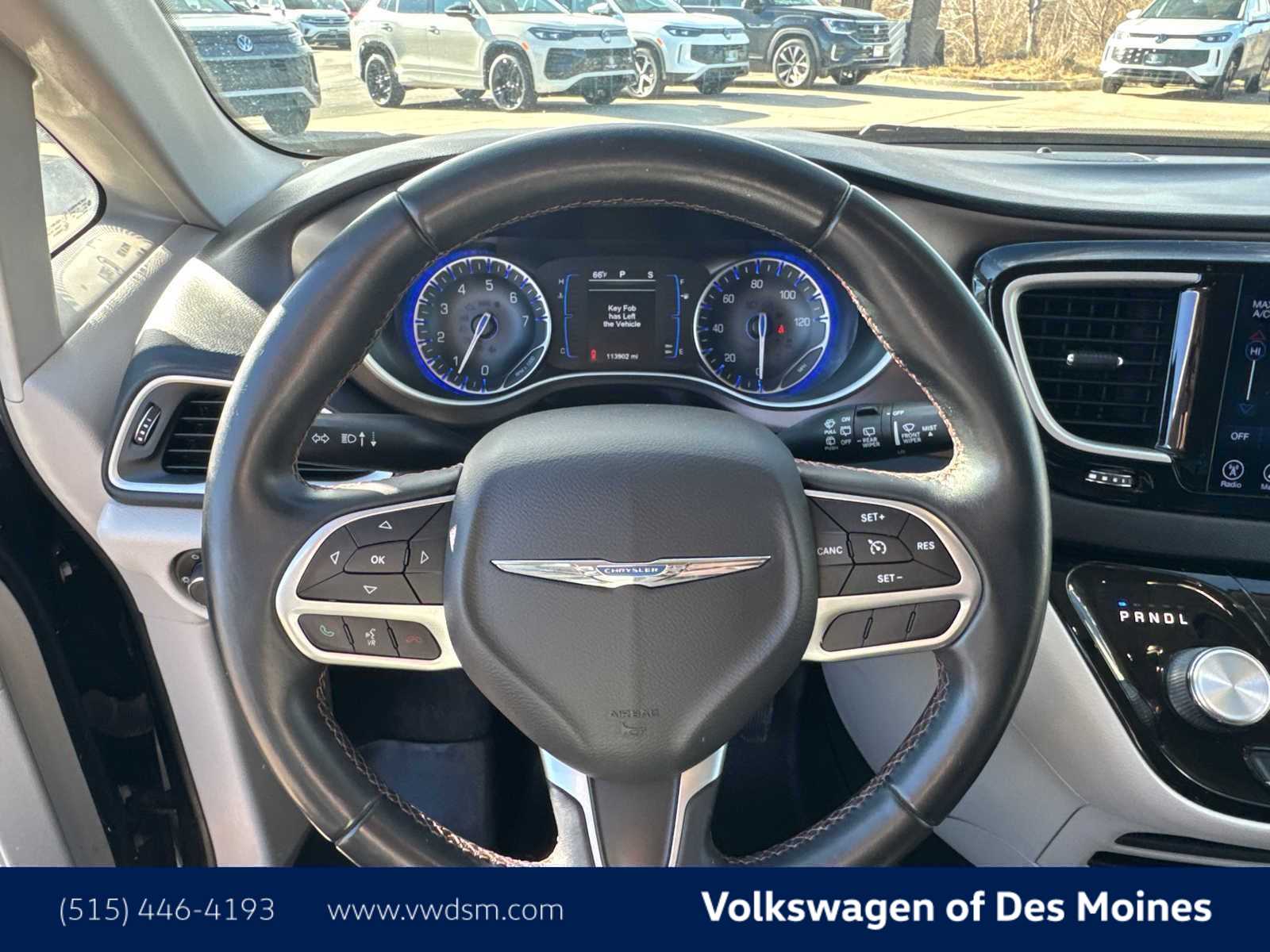 Thumbnail: 2017 Chrysler Pacifica - 16