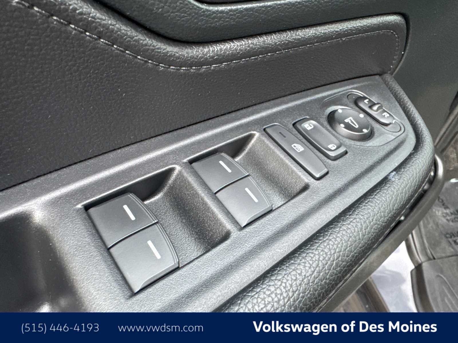 Thumbnail: 2023 Honda Odyssey - 23