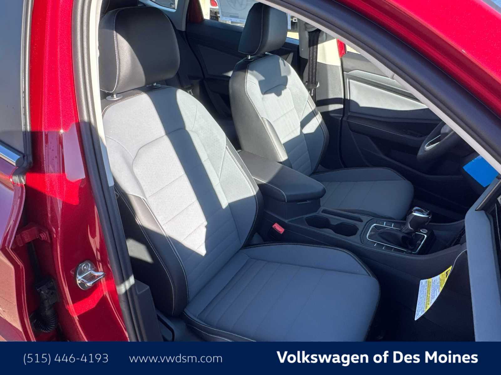 Thumbnail: 2026 Volkswagen Jetta - 14