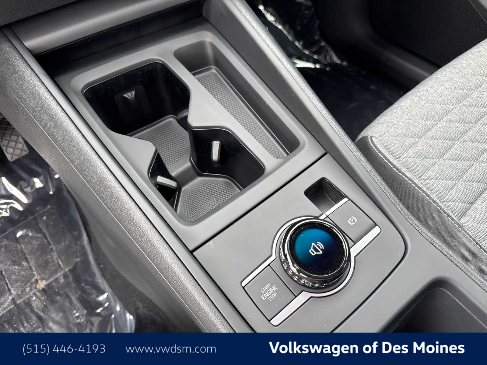 Thumbnail: 2025 Volkswagen Tiguan - 16